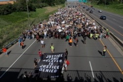 Акция протеста в Миннеаполисе, где был убит Джордж Флойд, 31 мая 2020 года.