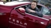 Акции Tesla упали после того, как Маск назвал педофилом дайвера, спасшего тайских детей